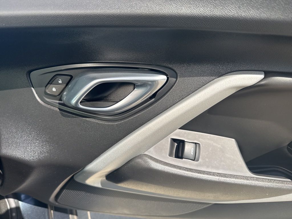 2020 Chevrolet Camaro RWD Coupe 1LT