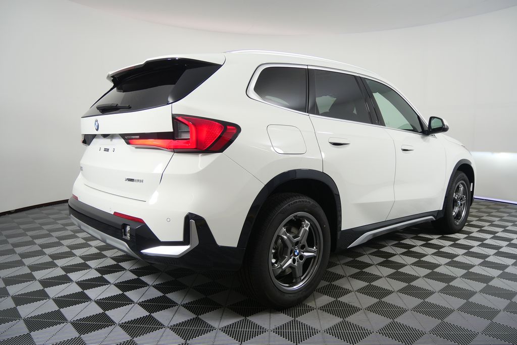 Thumbnail: 2026 BMW X1 - 3