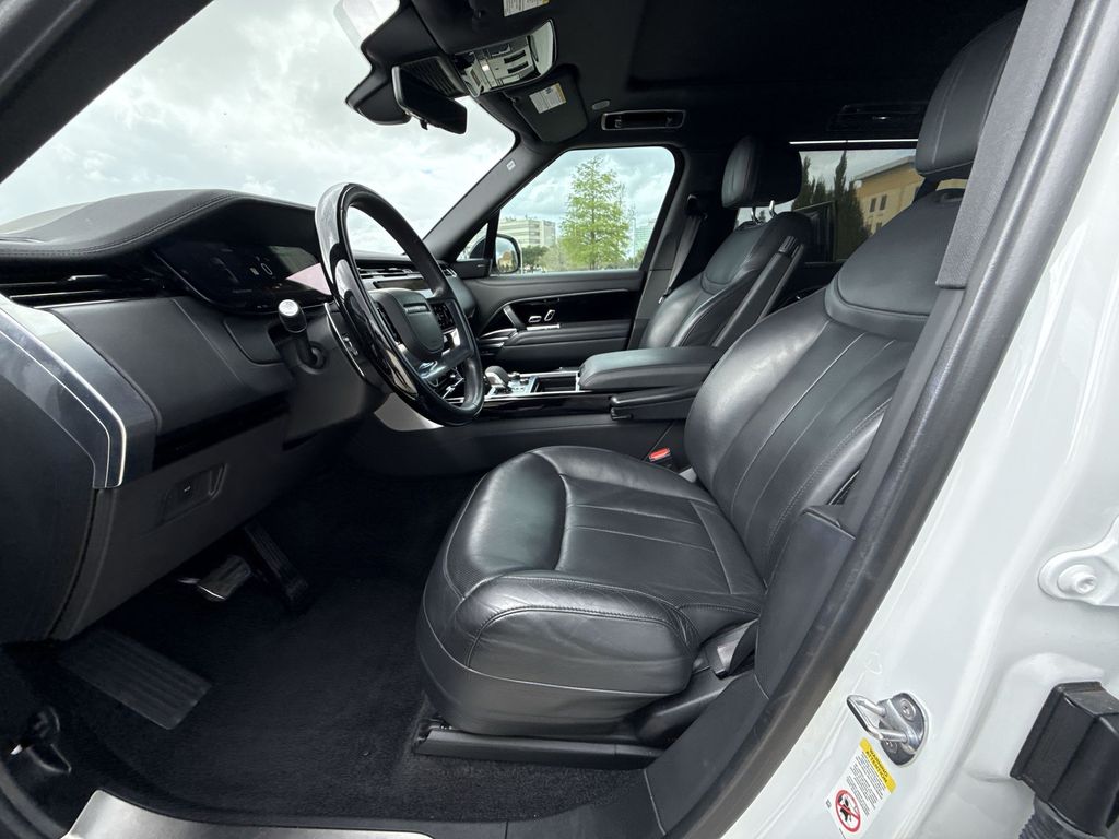 Thumbnail: 2023 Land Rover Range Rover - 30