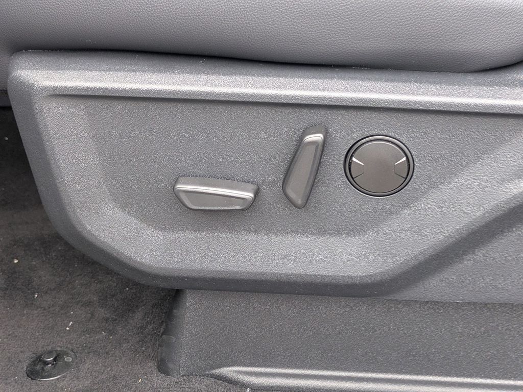 2026 Ford F-350 Super Duty LARIAT
