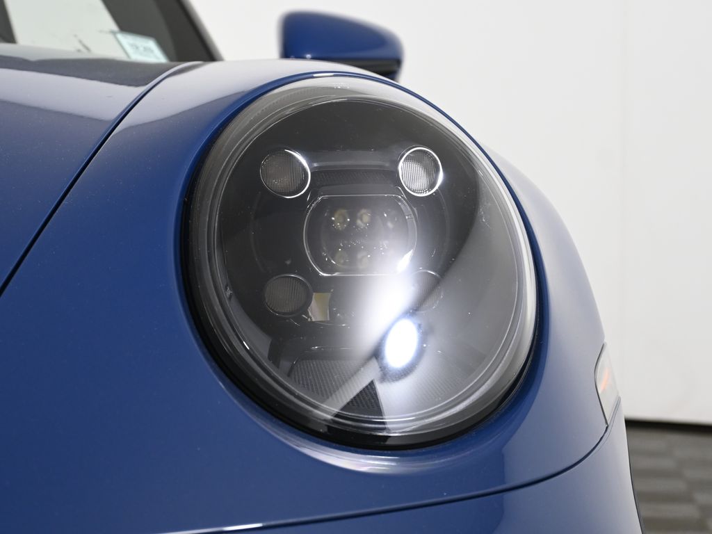 Thumbnail: 2023 Porsche 911 - 19