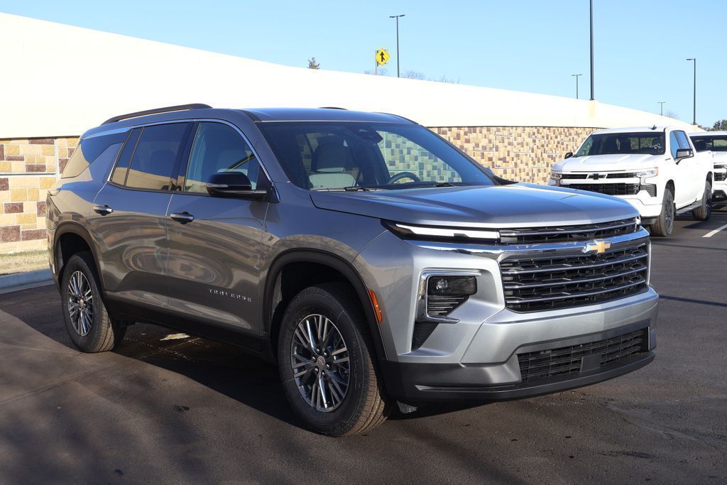 Thumbnail: 2026 Chevrolet Traverse - 10