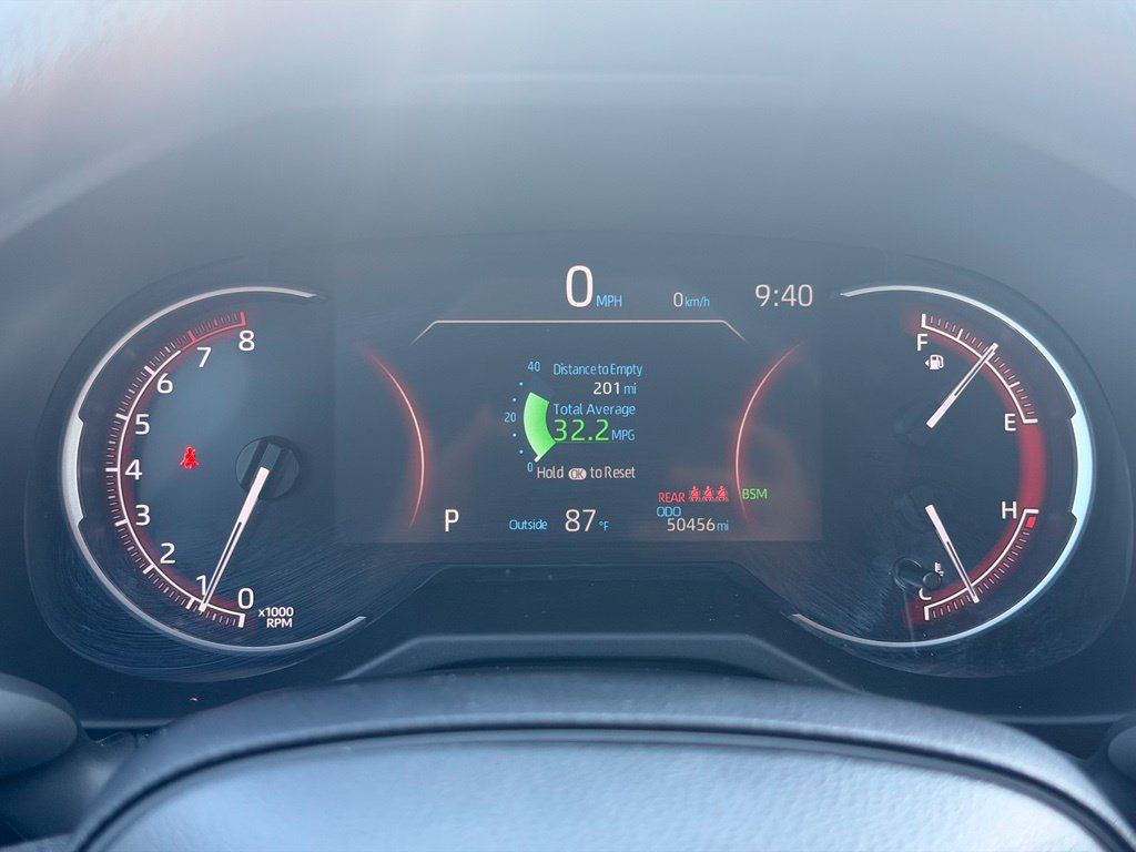2025 Toyota RAV4 XLE Magnetic Gray Metallic - Jim Hudson Acura - Image 29