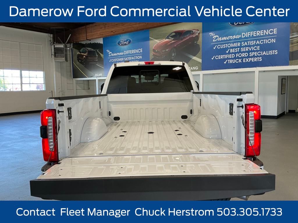 2025 Ford F-350SD  photo