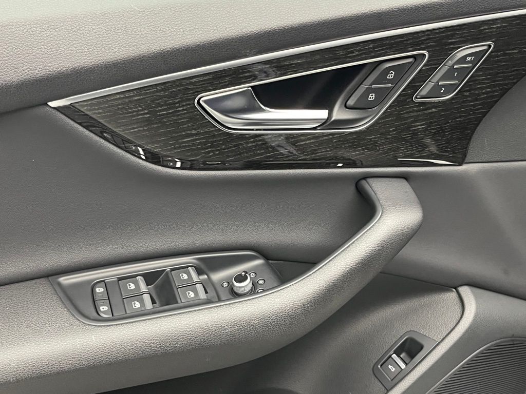 Thumbnail: 2022 Audi Q7 - 5