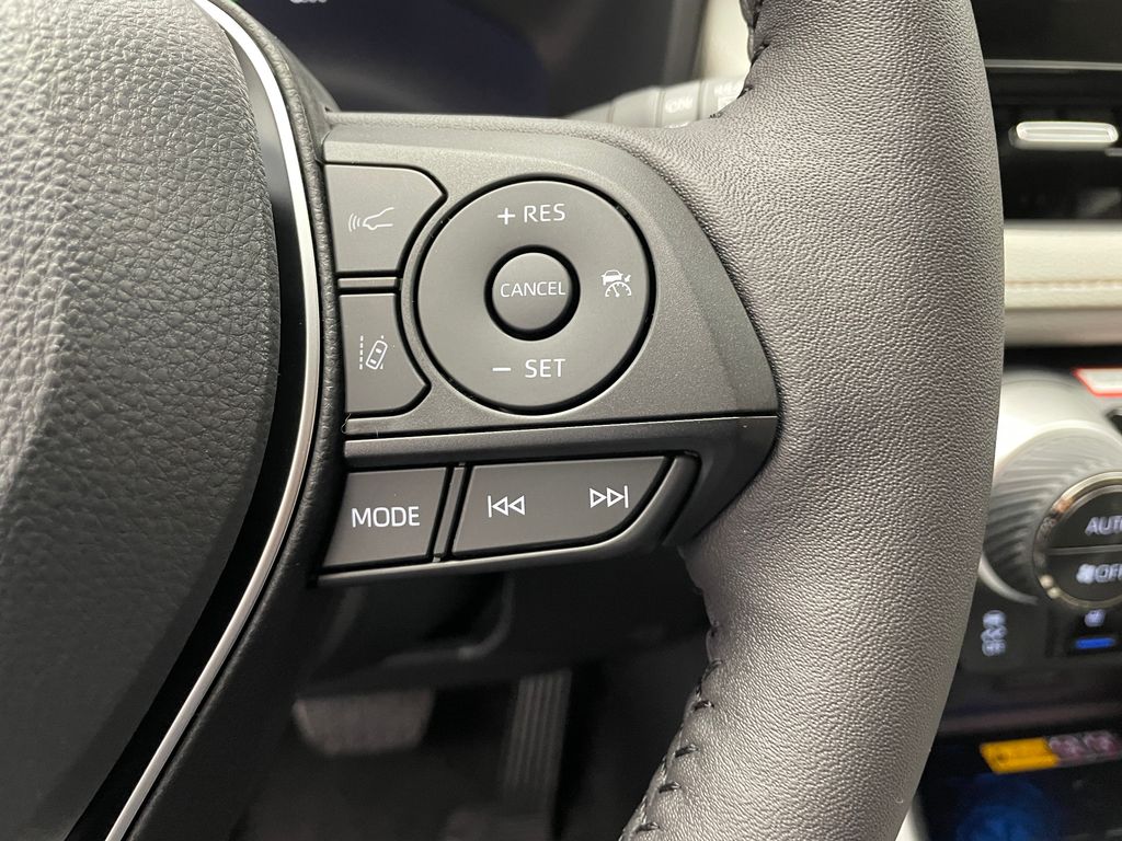 Thumbnail: 2025 Toyota RAV4 - 23