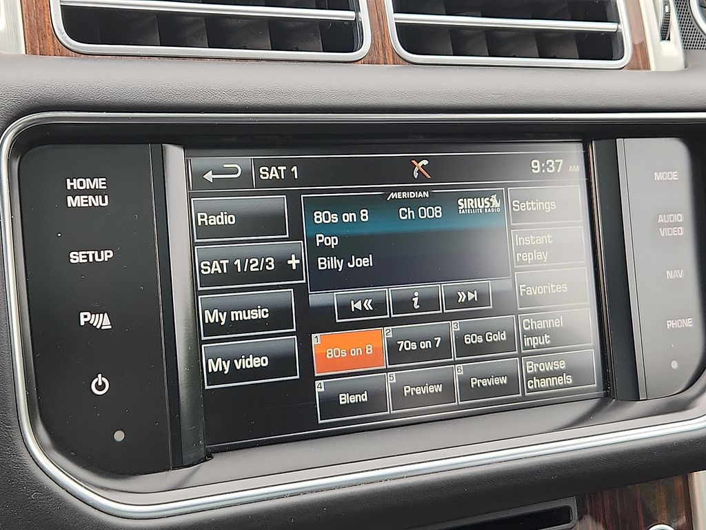 Thumbnail: 2015 Land Rover Range Rover - 17