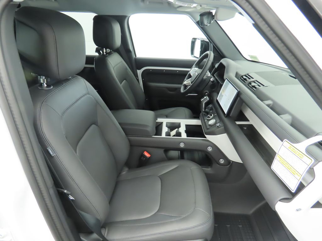 Thumbnail: 2025 Land Rover Defender - 19