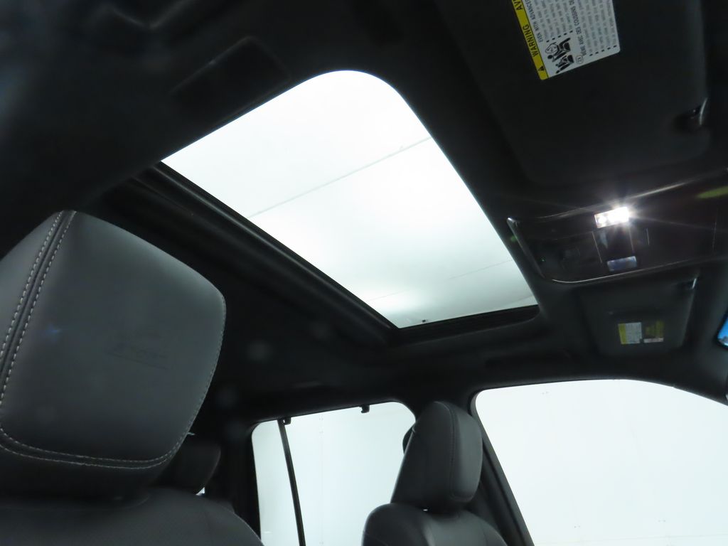 Thumbnail: 2023 Lexus LX - 18