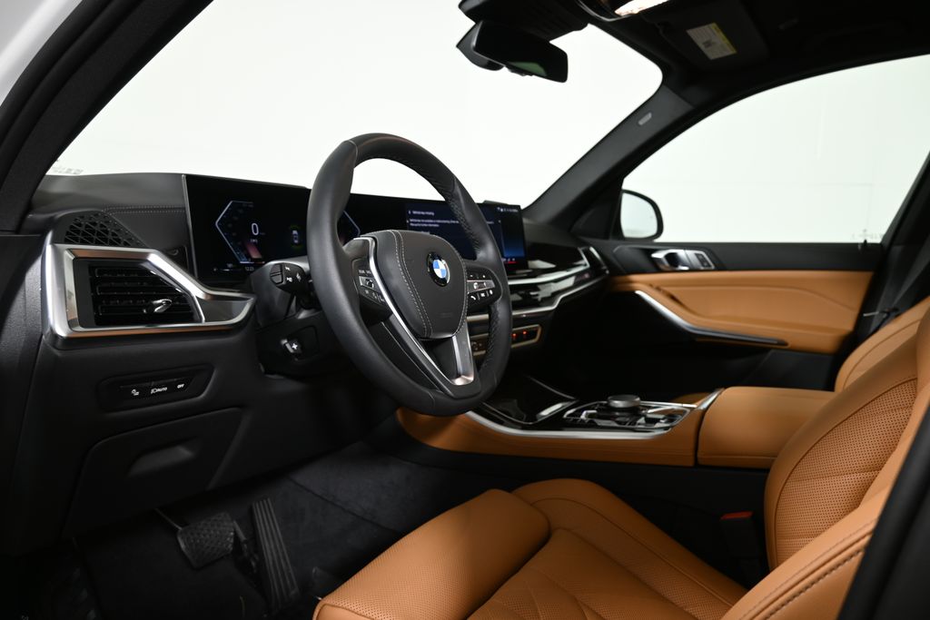 Thumbnail: 2026 BMW X5 - 15