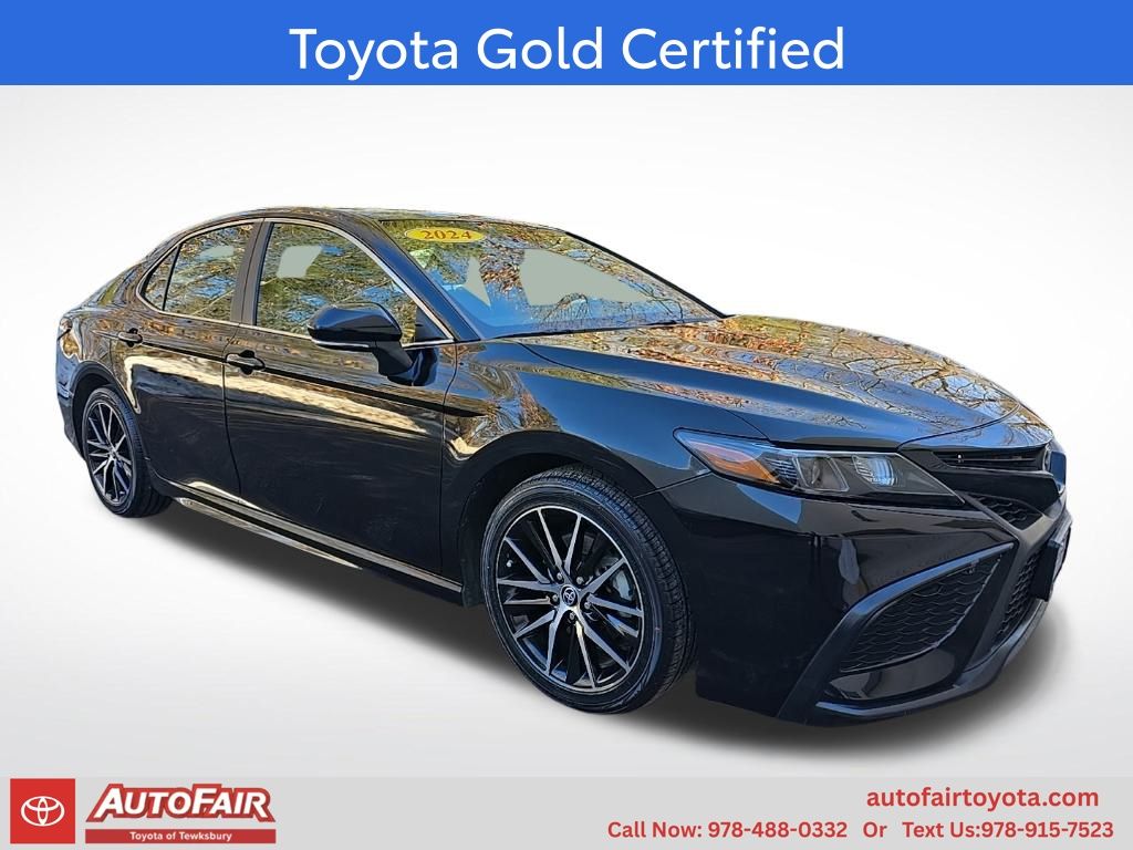 2024 Toyota Camry SE AWD