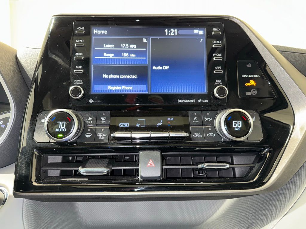 Thumbnail: 2022 Toyota Highlander - 29