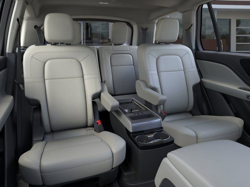 Thumbnail: 2025 Lincoln Aviator - 11
