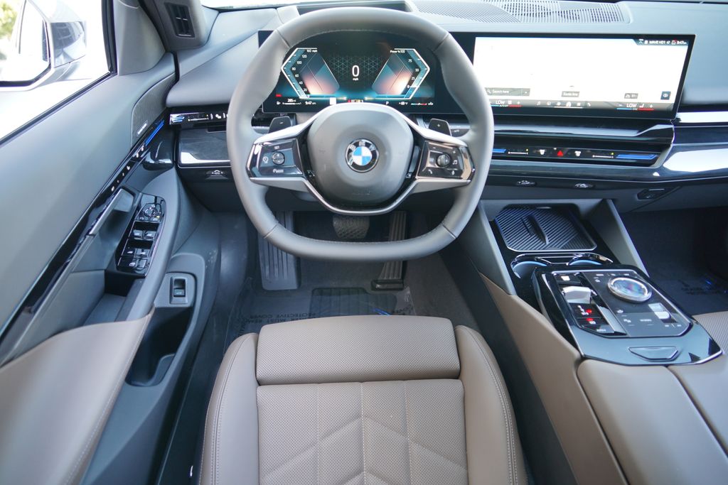 Thumbnail: 2026 BMW 5 Series - 15