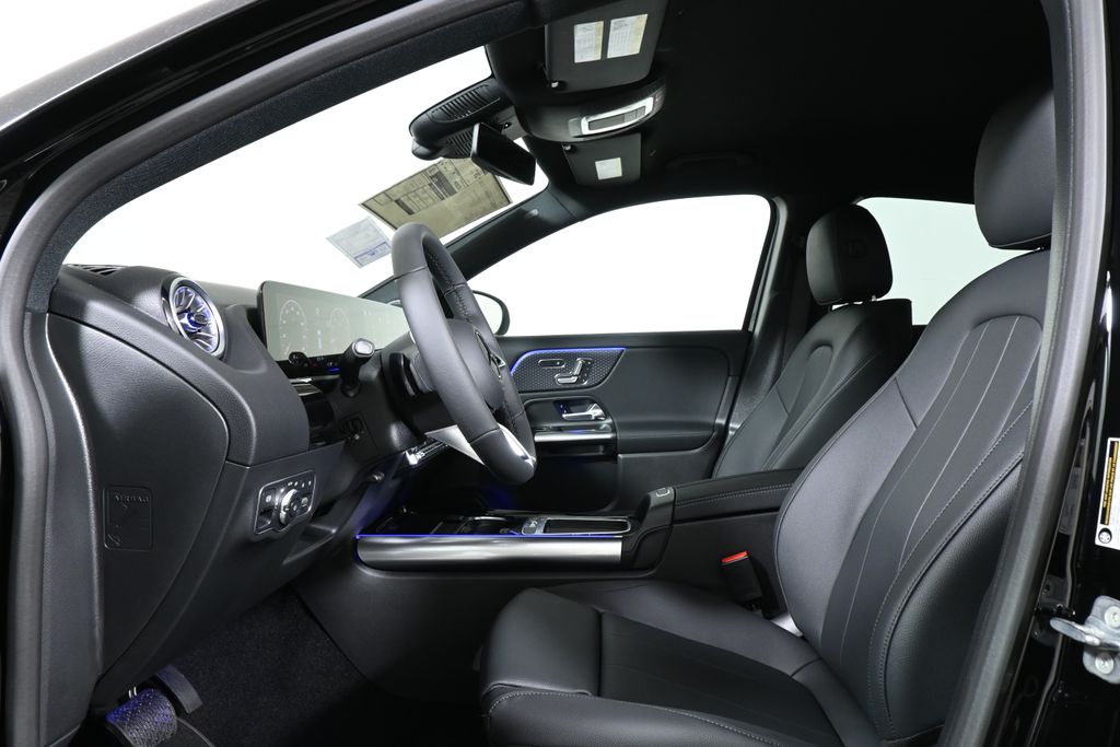2025 Mercedes-Benz GLA 250 4MATIC 3