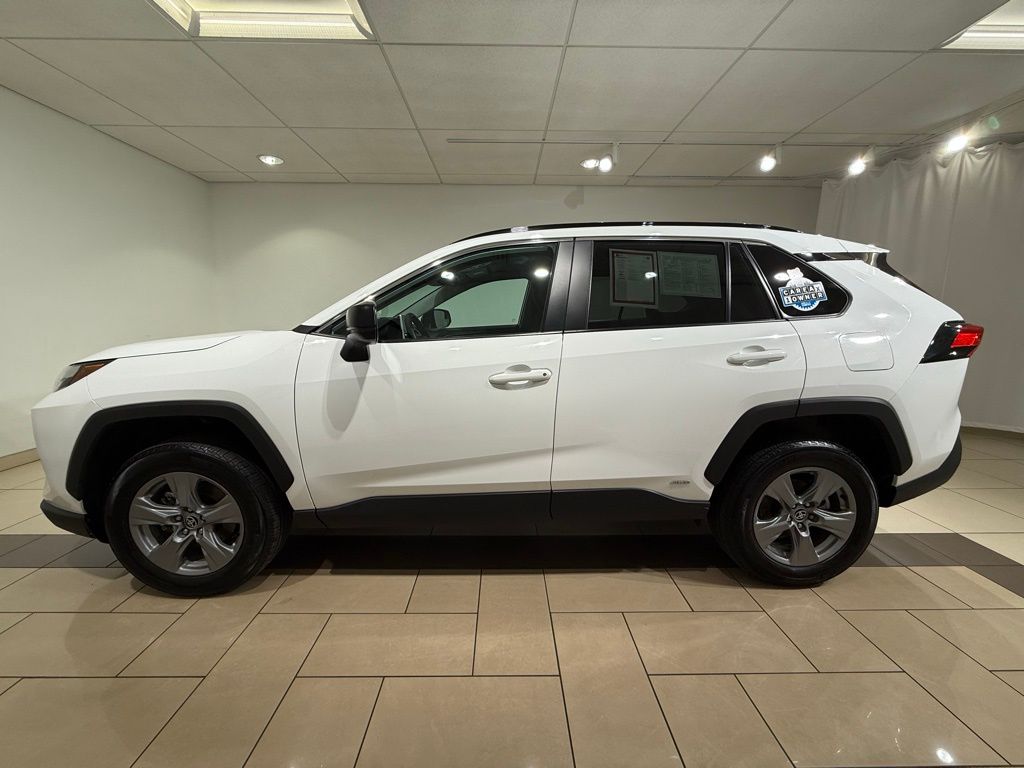 Thumbnail: 2025 Toyota RAV4 - 2