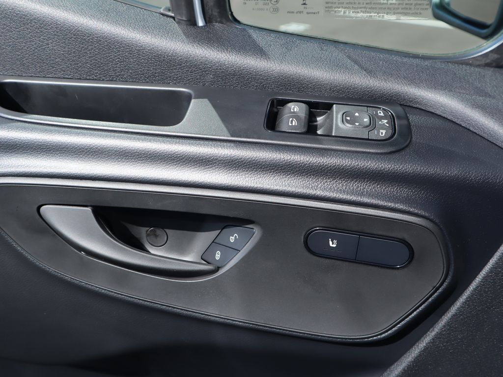 Thumbnail: 2025 Mercedes-Benz Sprinter - 20