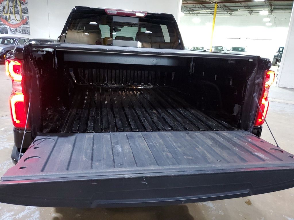 2021 Chevrolet Silverado 1500 RST photo
