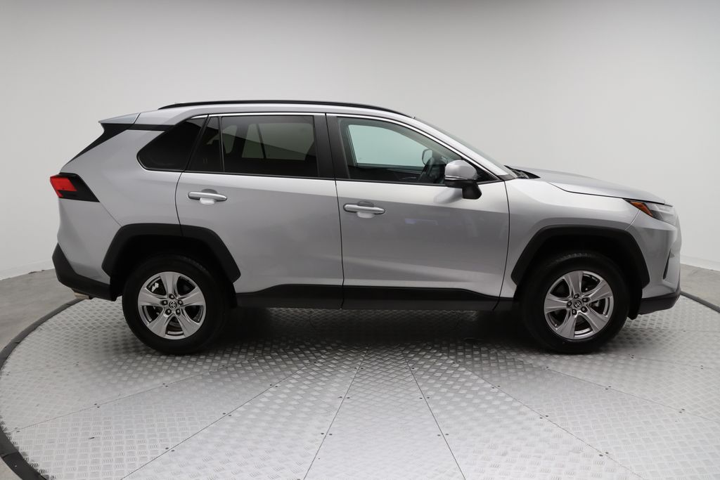 2023 Toyota RAV4 XLE 7