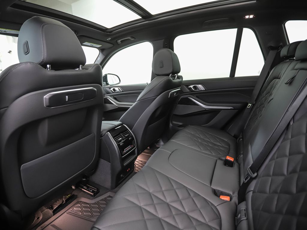 Thumbnail: 2026 BMW X5 - 21