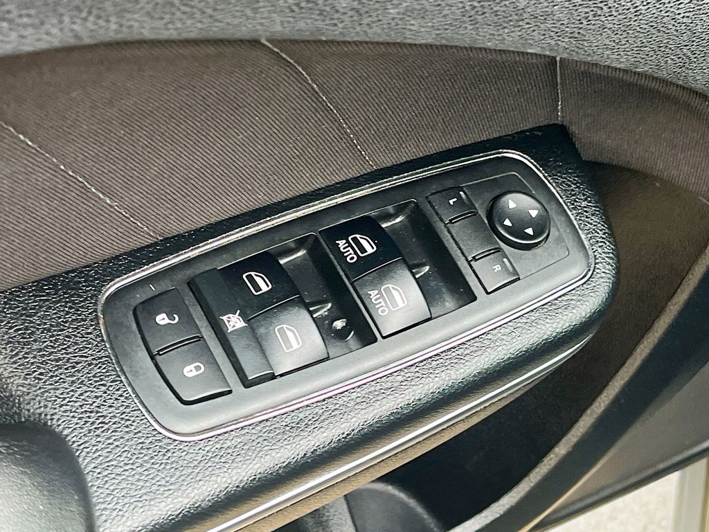 Used 2018 Gray Dodge R/T image 17