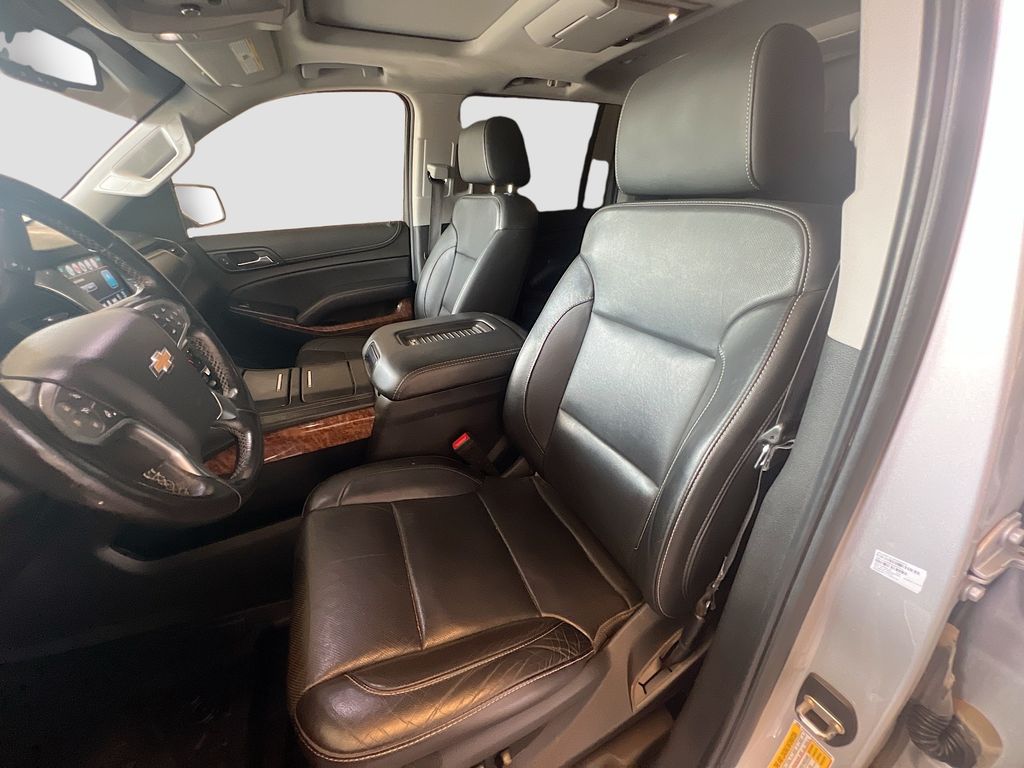 Used 2019 Silver Chevrolet Premier image 22