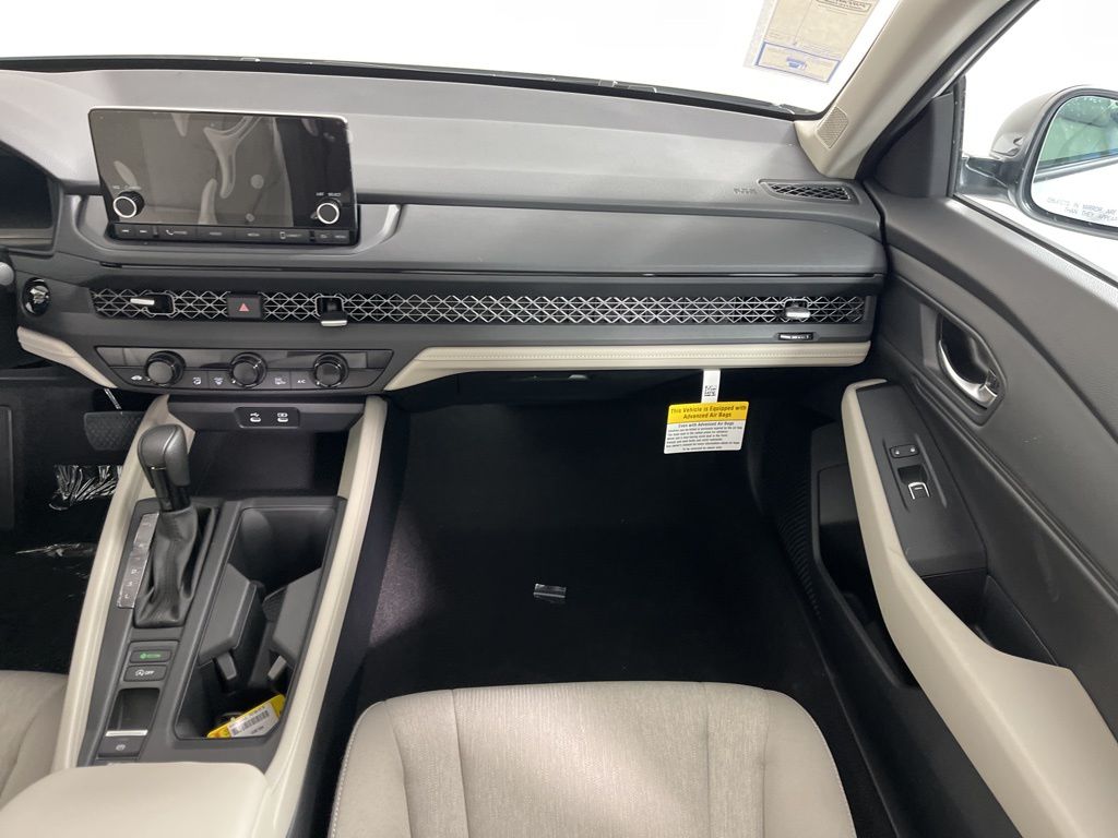 Thumbnail: 2025 Honda Accord - 14