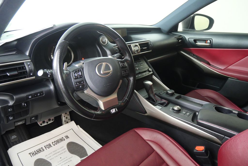 2018 Lexus IS 300 13