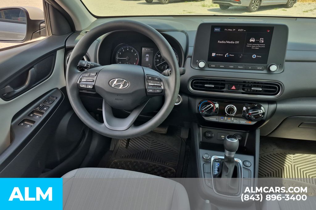 Used 2023 Silver Hyundai SEL image 12