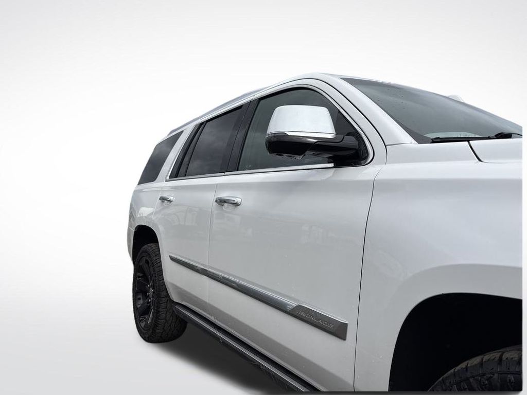 2019 Crystal White Tricoat Cadillac Escalade Platinum Edition 4X4 SUV