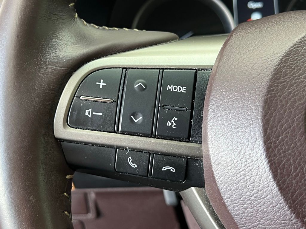 Thumbnail: 2017 Lexus ES - 9