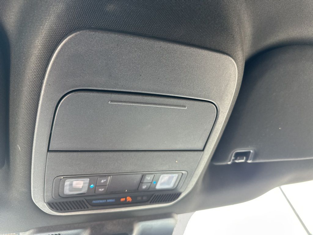 2023 Oxford White Ford F-150 XLT RWD Truck