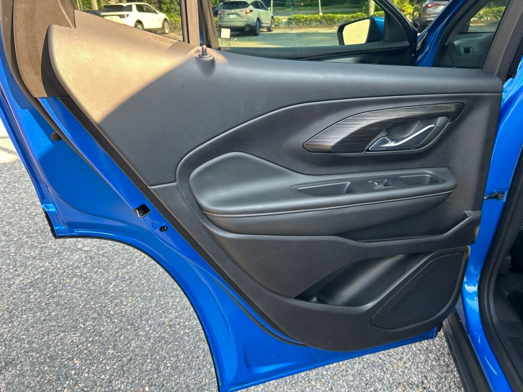 Used 2024 Blue GMC SLE image 22