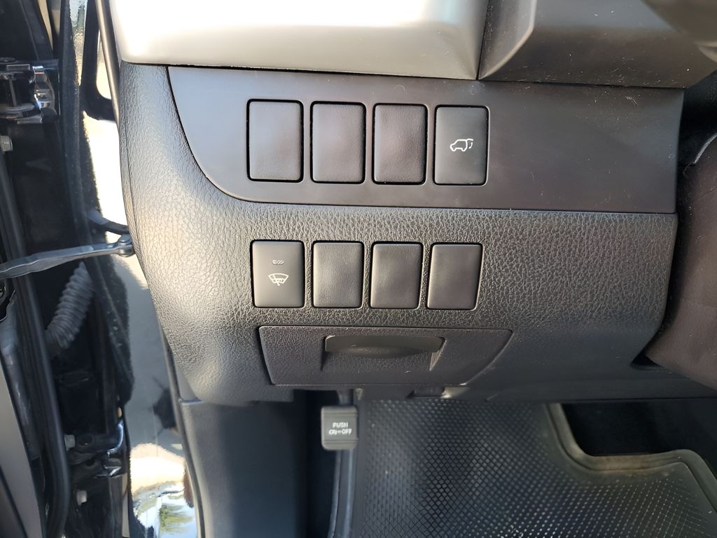 Used Car 2016 Toyota Highlander  Xle V6 For Sale In Austin, Texas