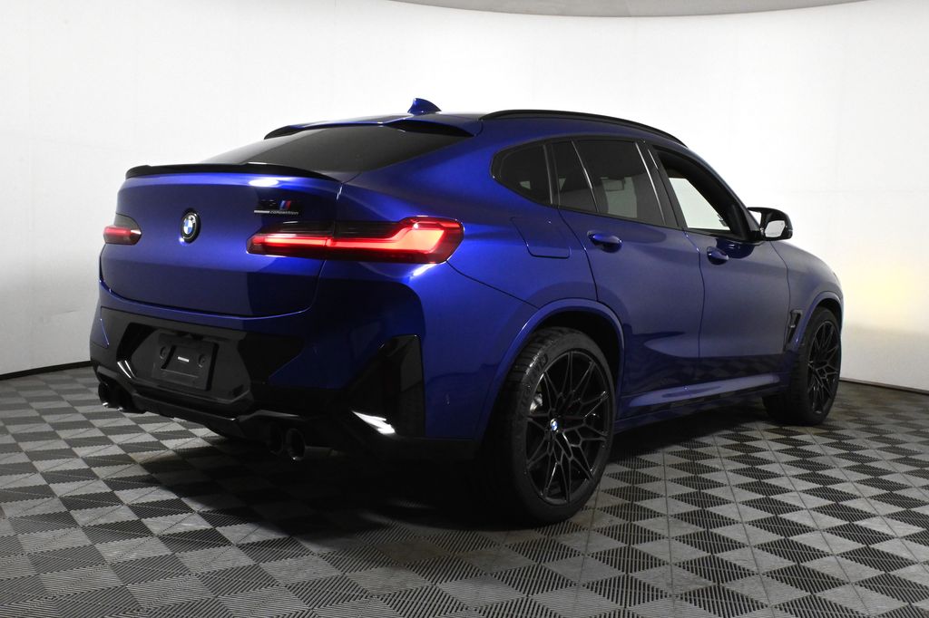 Thumbnail: 2023 BMW X4 - 6