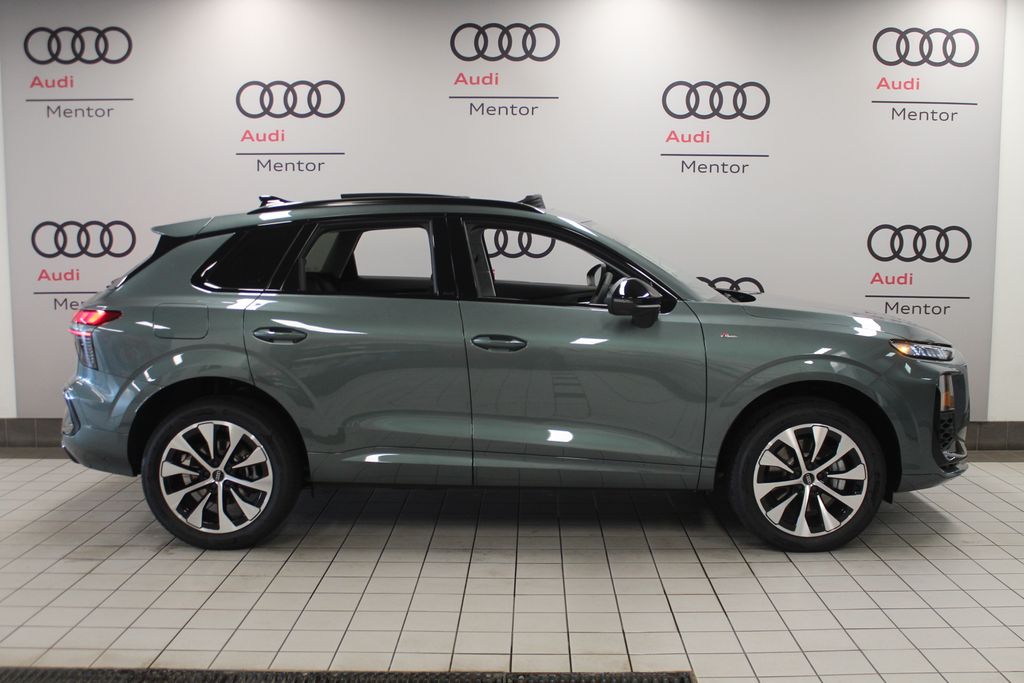 Thumbnail: 2026 Audi Q3 - 7