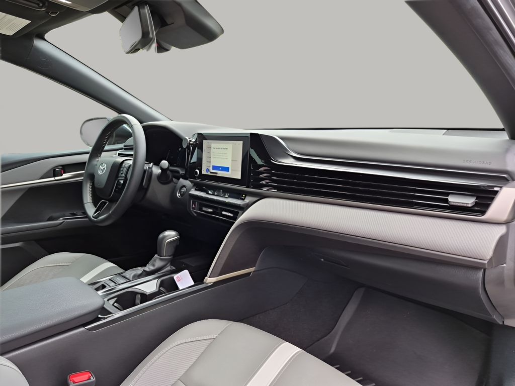 Used 2025  Toyota SE image 14