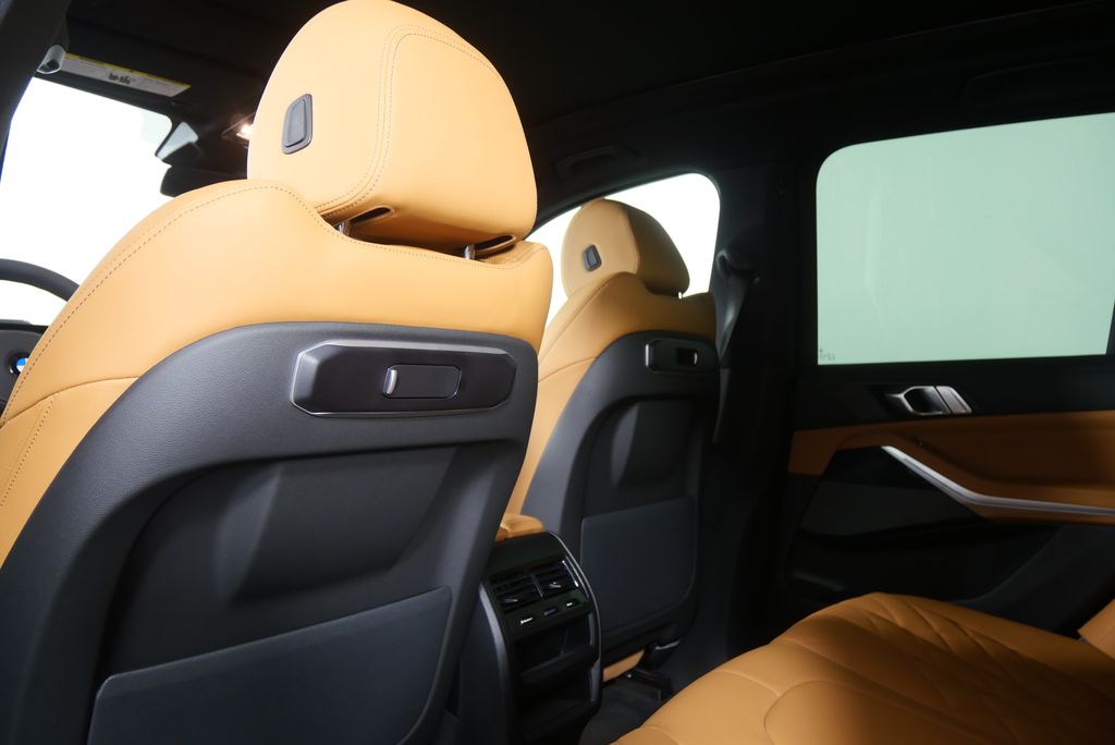 Thumbnail: 2026 BMW X5 - 15