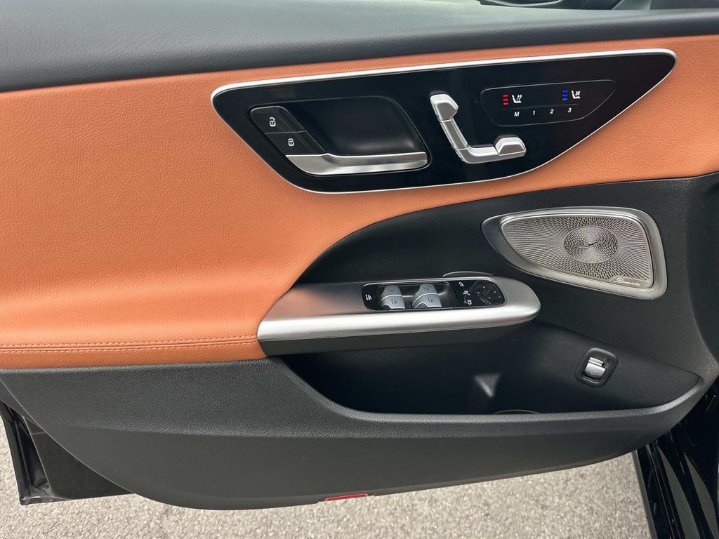 Thumbnail: 2025 Mercedes-Benz C-Class - 28