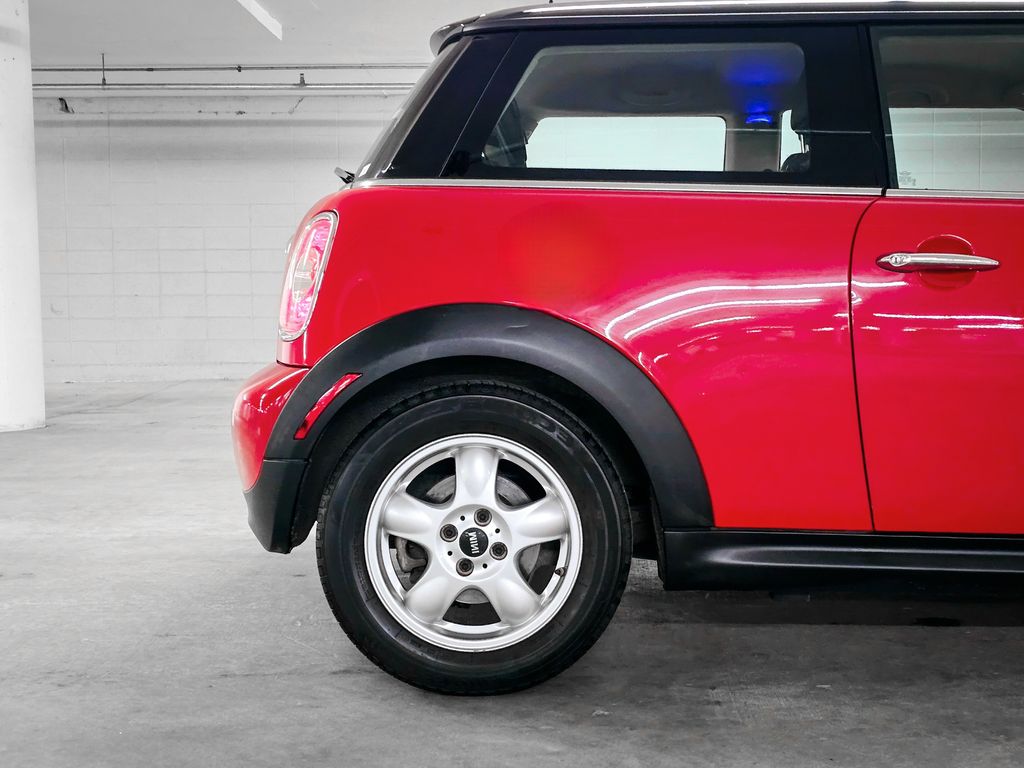 2011 MINI Cooper Base 19