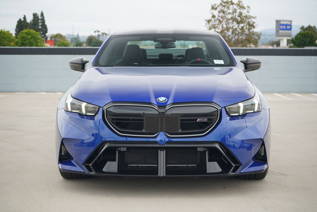 Thumbnail: 2026 BMW M5 - 2