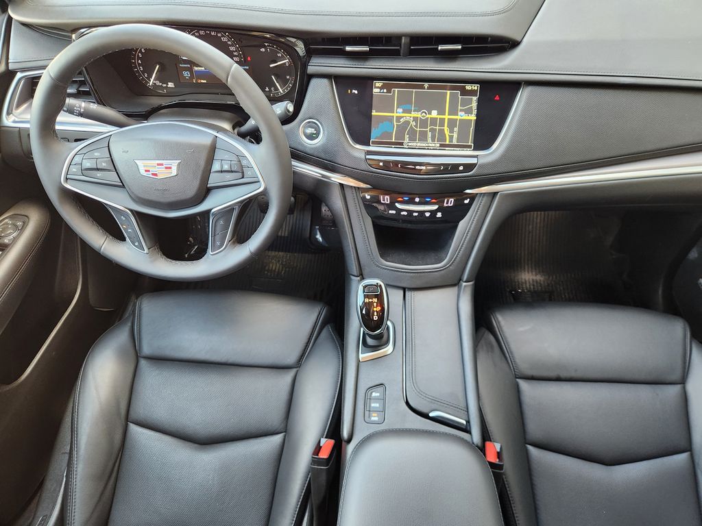 2018 Cadillac XT5 Luxury White at Bayshore Chrysler Jeep Dodge Ram