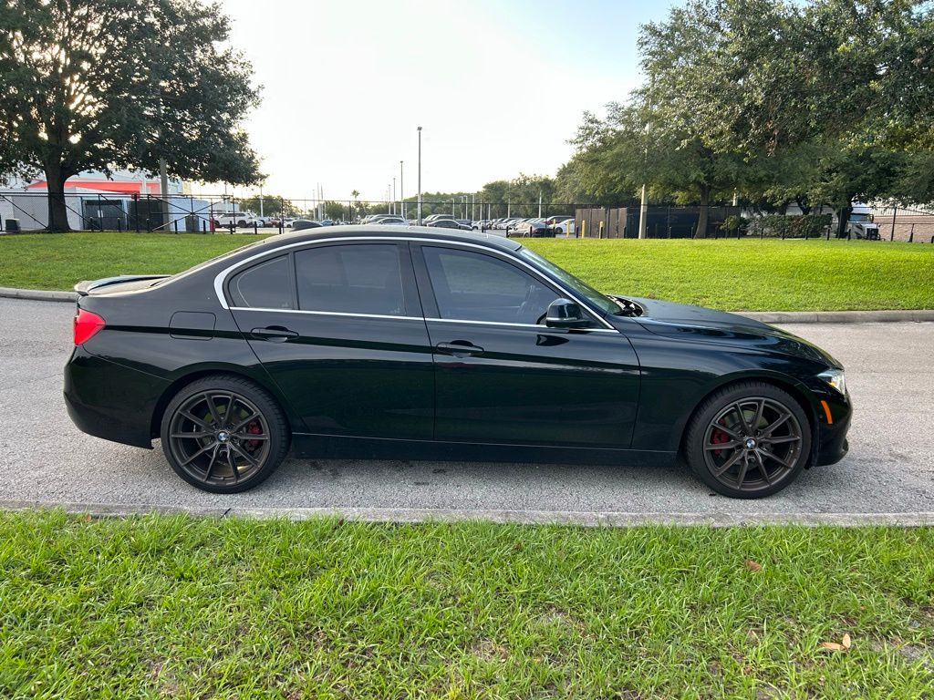 Thumbnail: 2016 BMW 3 Series - 6