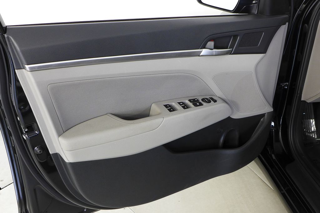 2020 Hyundai Elantra SEL 11