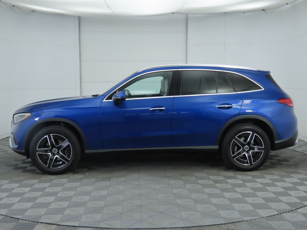 Thumbnail: 2026 Mercedes-Benz GLC - 8