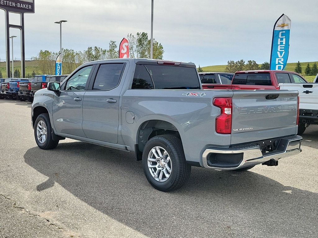 2024 Chevrolet Silverado 1500 LT 3