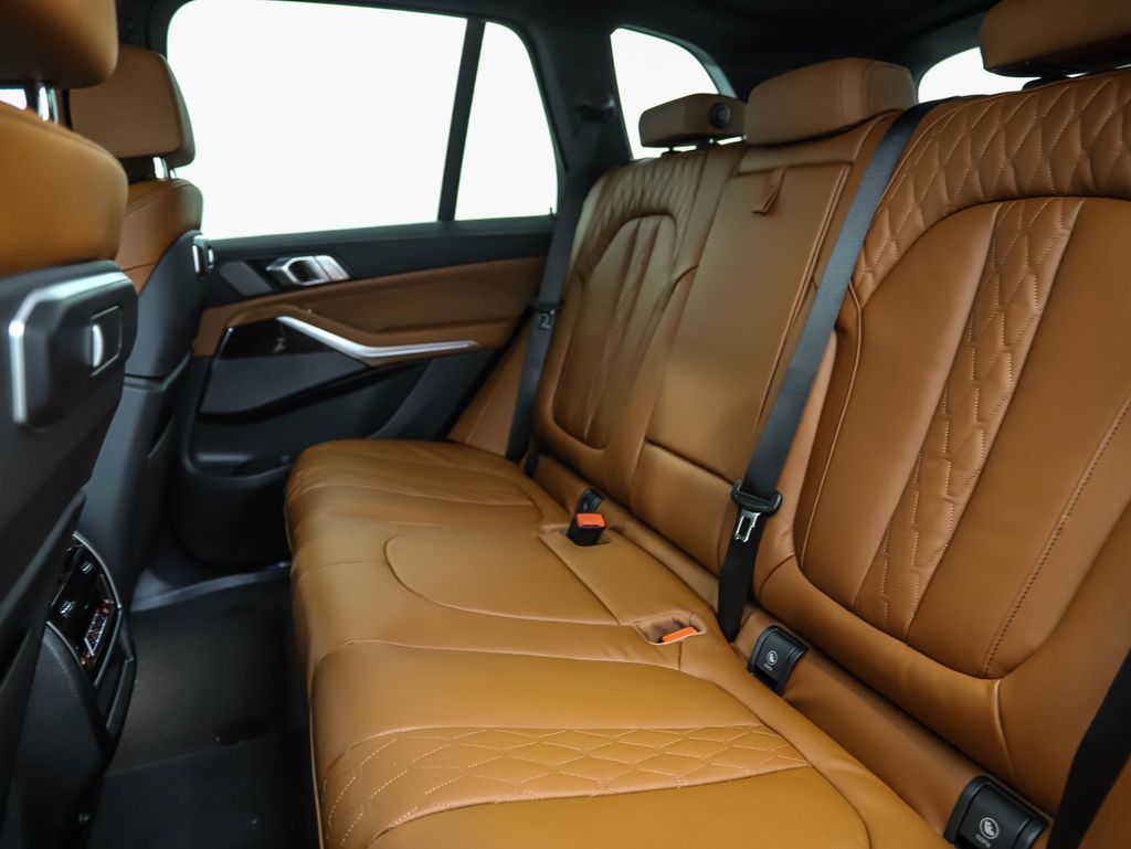 Thumbnail: 2026 BMW X5 - 21