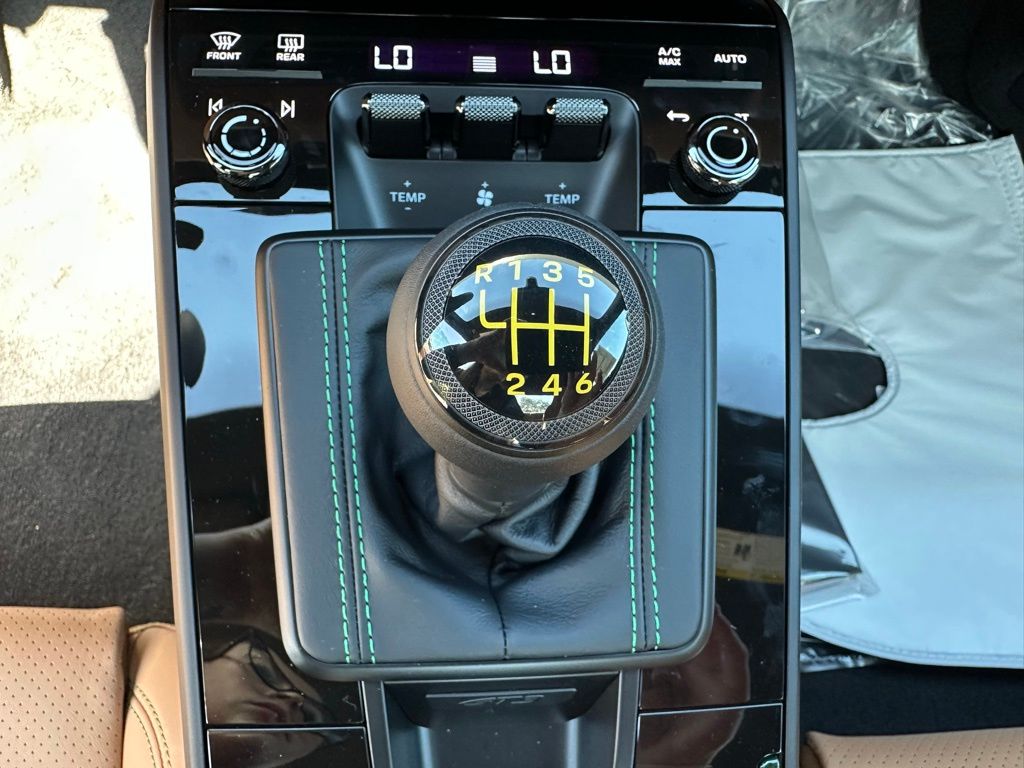 Thumbnail: 2026 Porsche 911 - 25