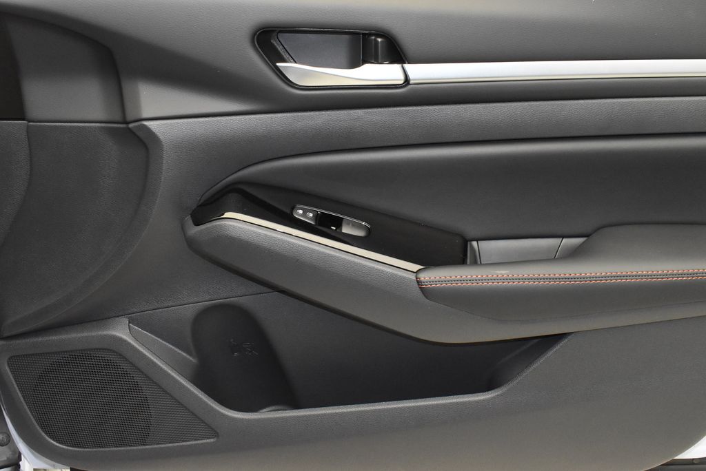 Thumbnail: 2025 Nissan Altima - 24