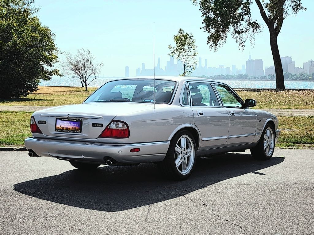 2002 Jaguar XJ8 Sport 7